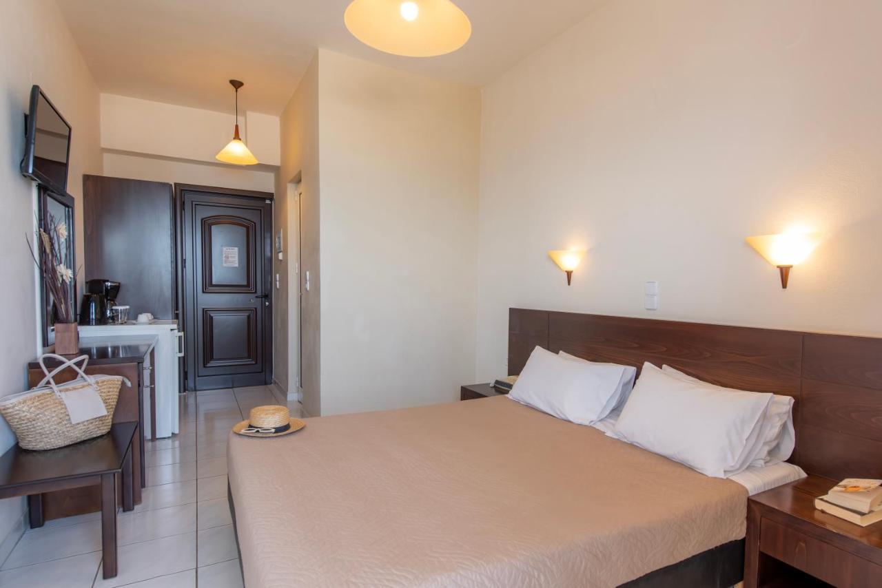 Eurohotel Theo Hotel Агия-Марина Экстерьер фото
