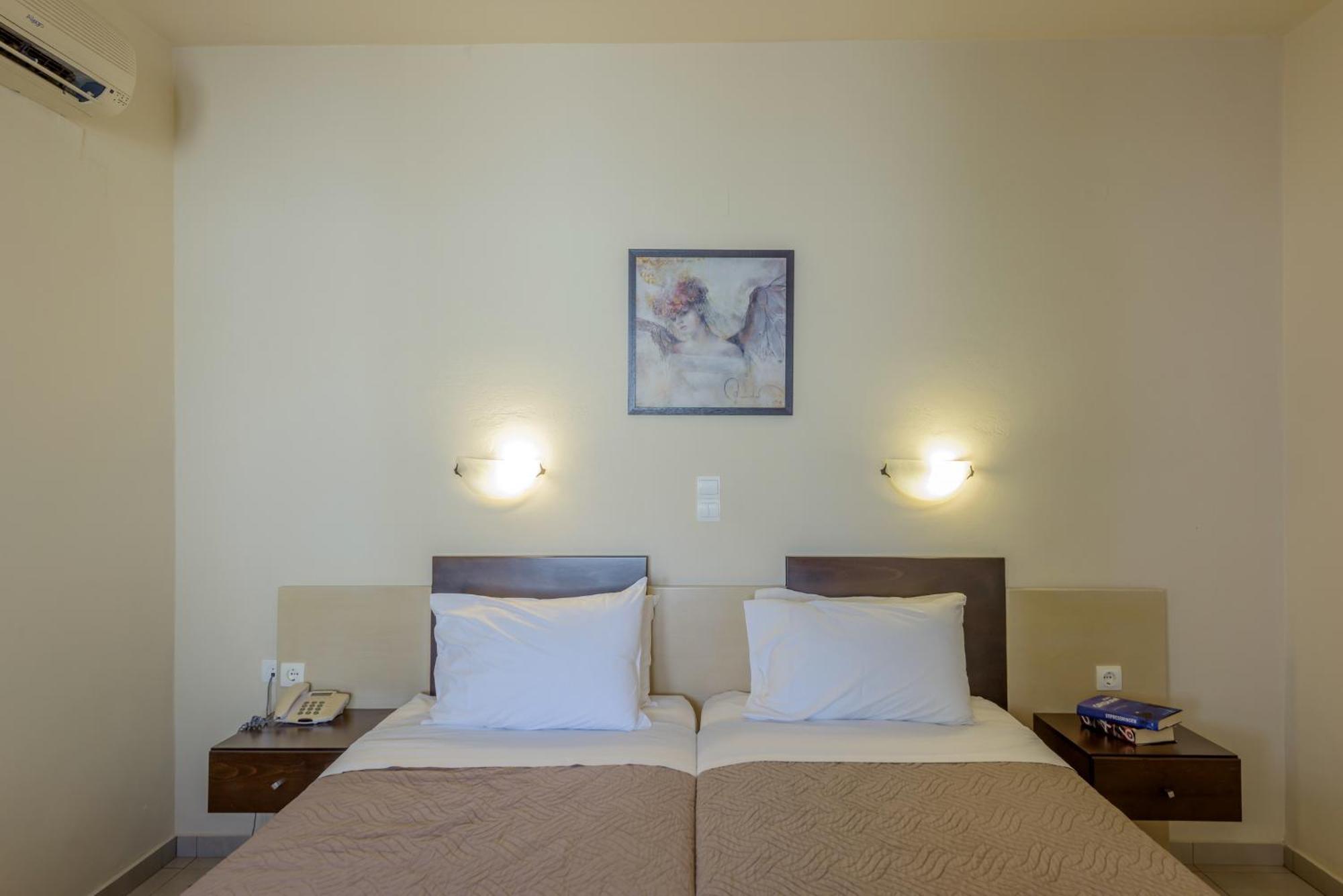 Eurohotel Theo Hotel Агия-Марина Экстерьер фото