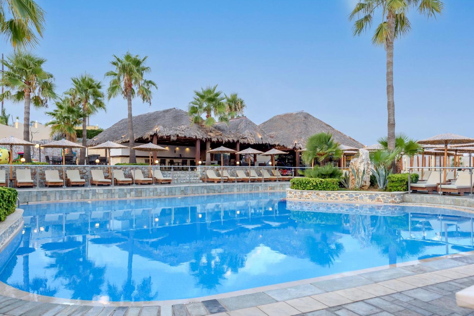 Eurohotel Theo Hotel Агия-Марина Экстерьер фото